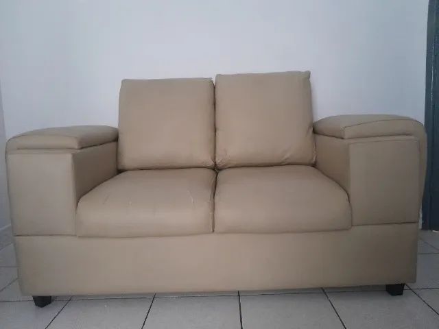 Vendo este sofá R$ 100 reais