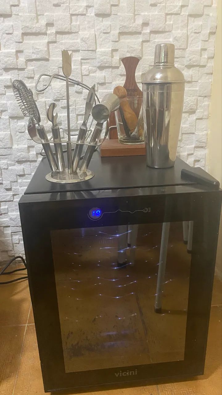 Vendo adega climatizada 