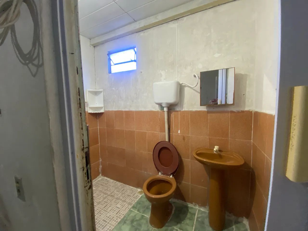 ALUGA-SE APARTAMENTO NO CENTRO - Foto 5