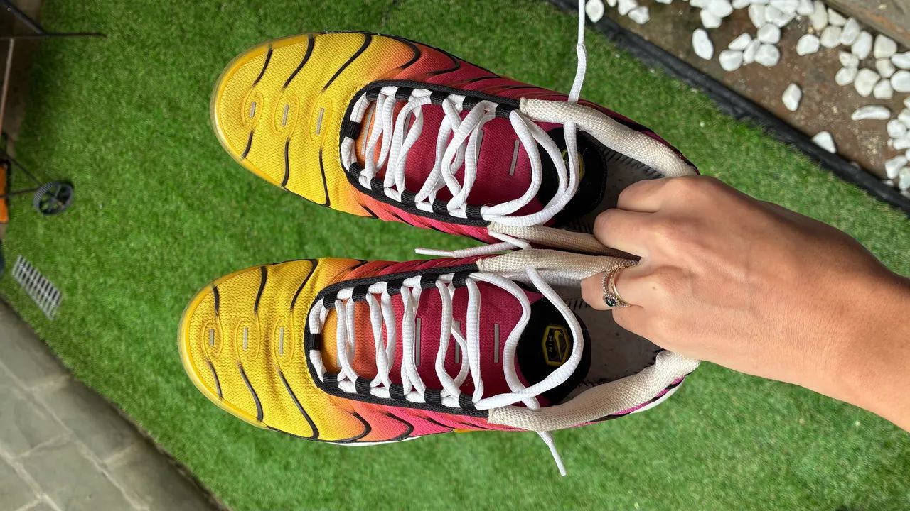 Nike Air Max Plus TN Yellow Pink Gradient 