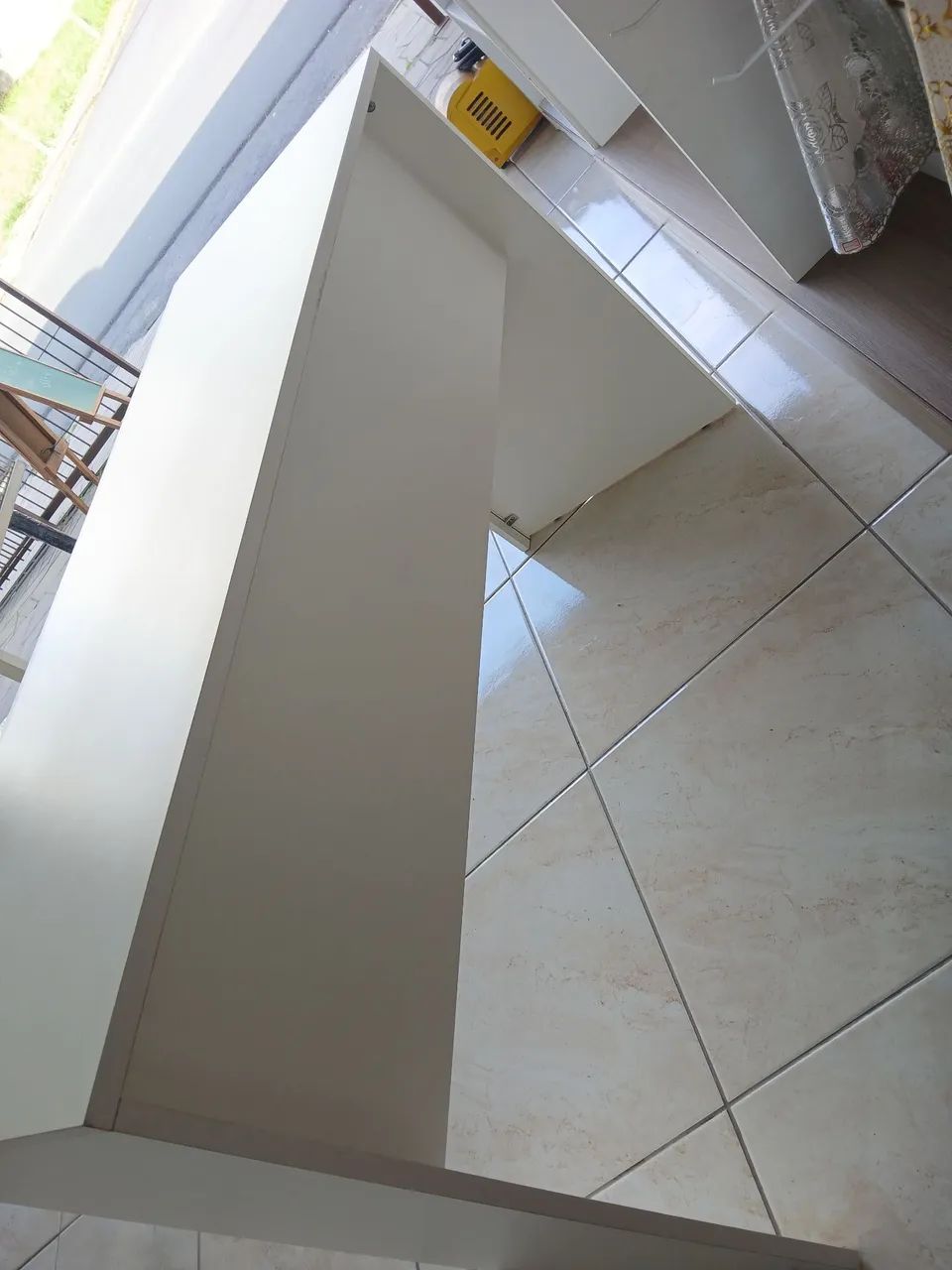 Escrivaninha Impecável, com gavetas  - Foto 5