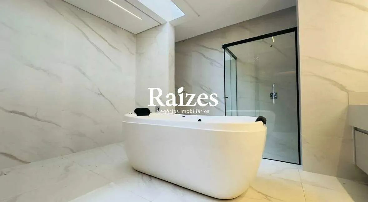 Casa em condomínio com 4 suítes e lazer completo em Uberlândia - Foto 4