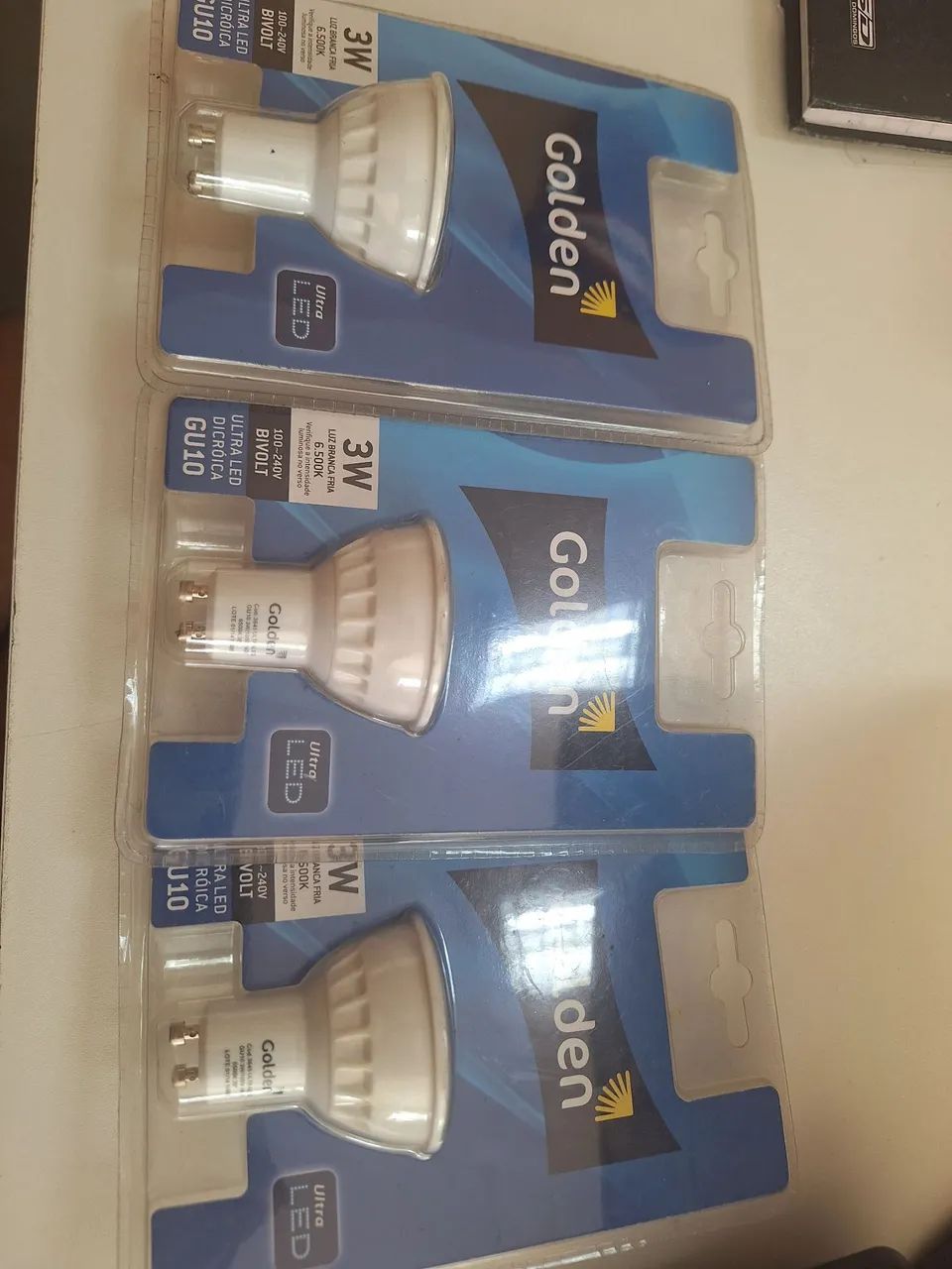 3 lâmpadas dicróica