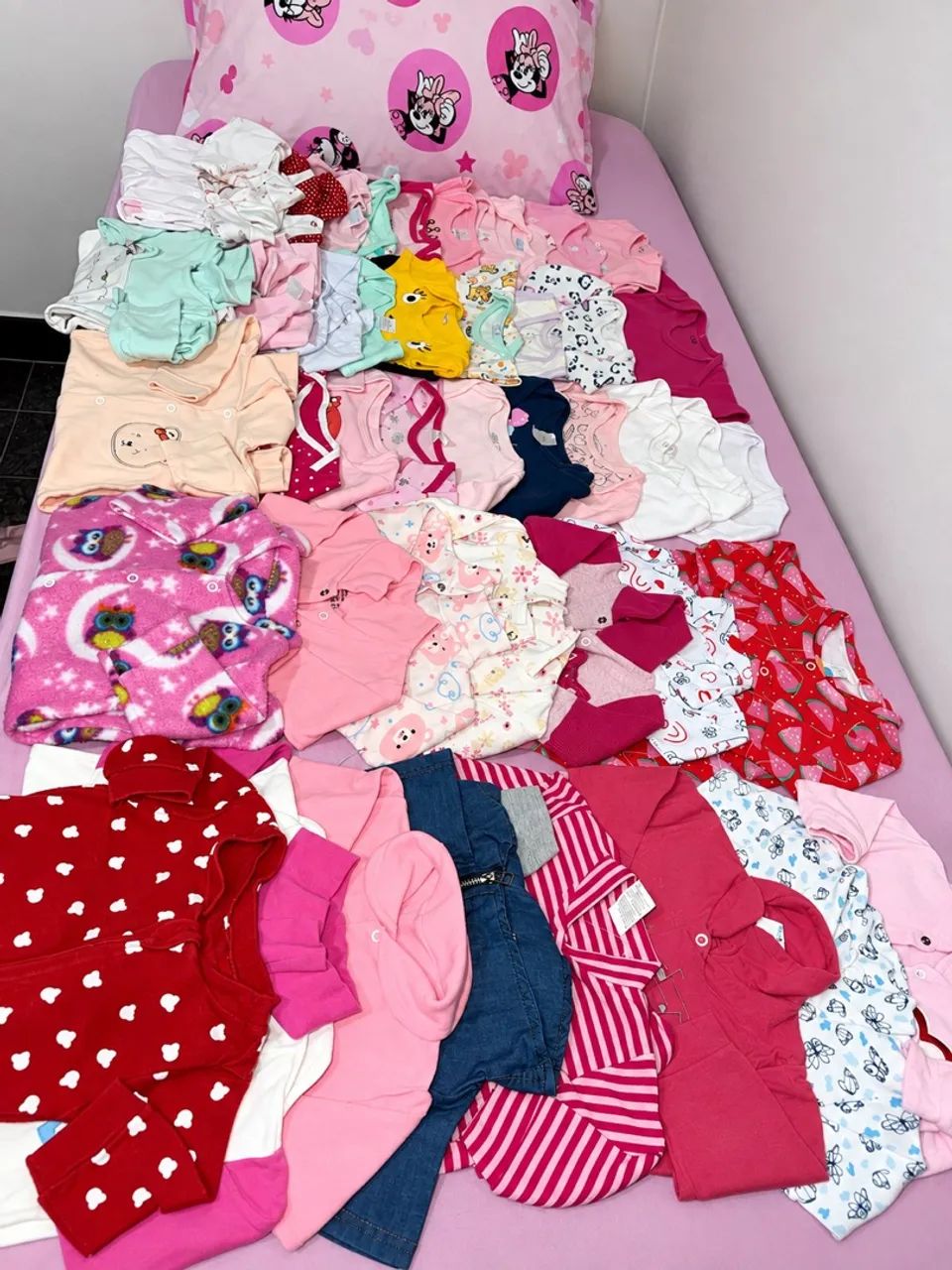 Lote de bebê menina 