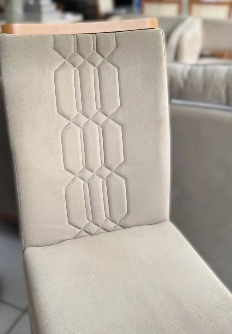 Vende-se mesa com 4 cadeiras  - Foto 3