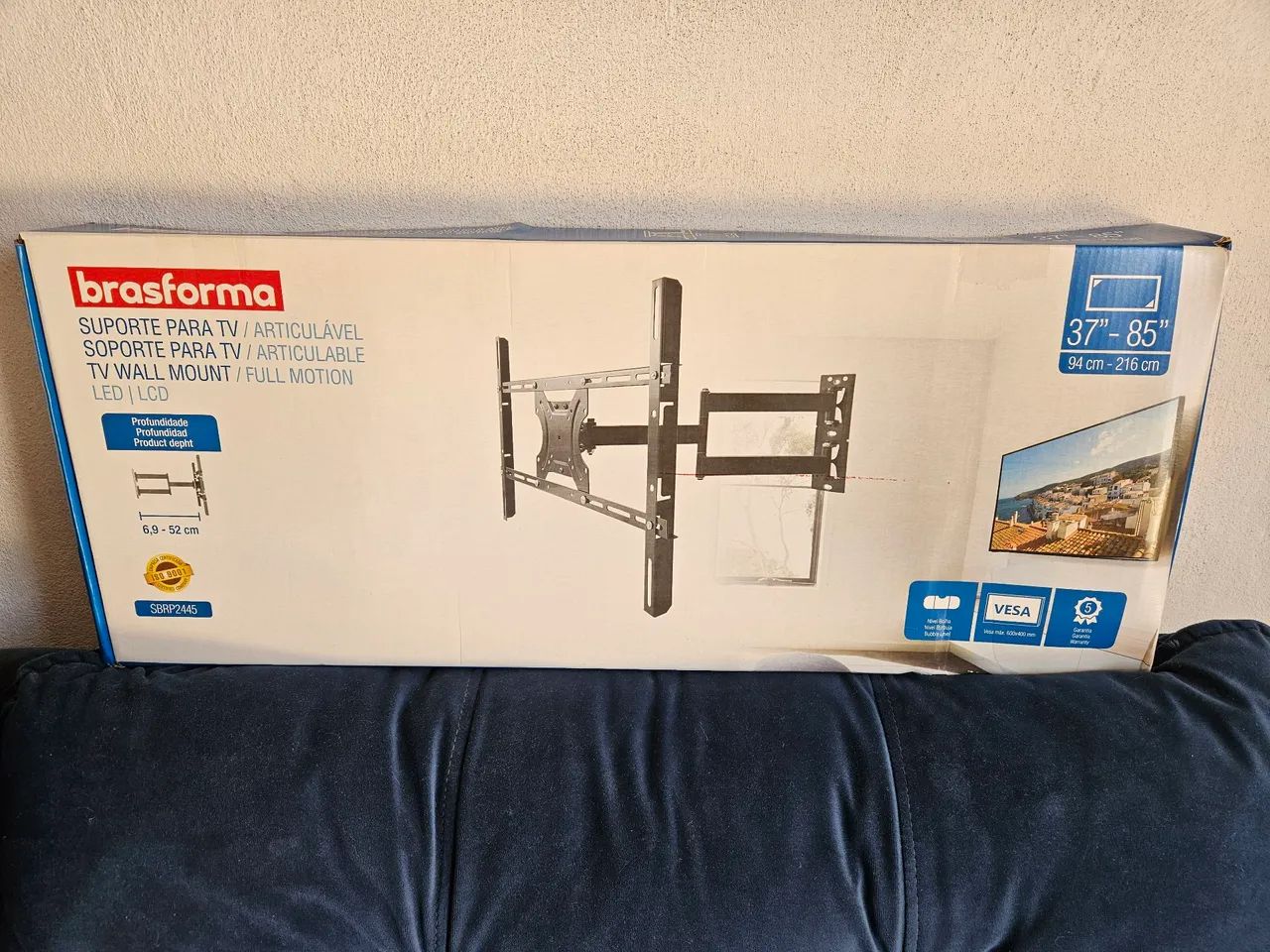 Suporte articulado para TV de 32 a 85 polegadas.