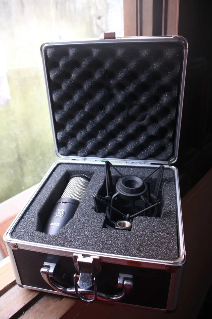 AKG P420 Profissional - Som de Estúdio + Acessórios (Perfeito!) - Foto 4