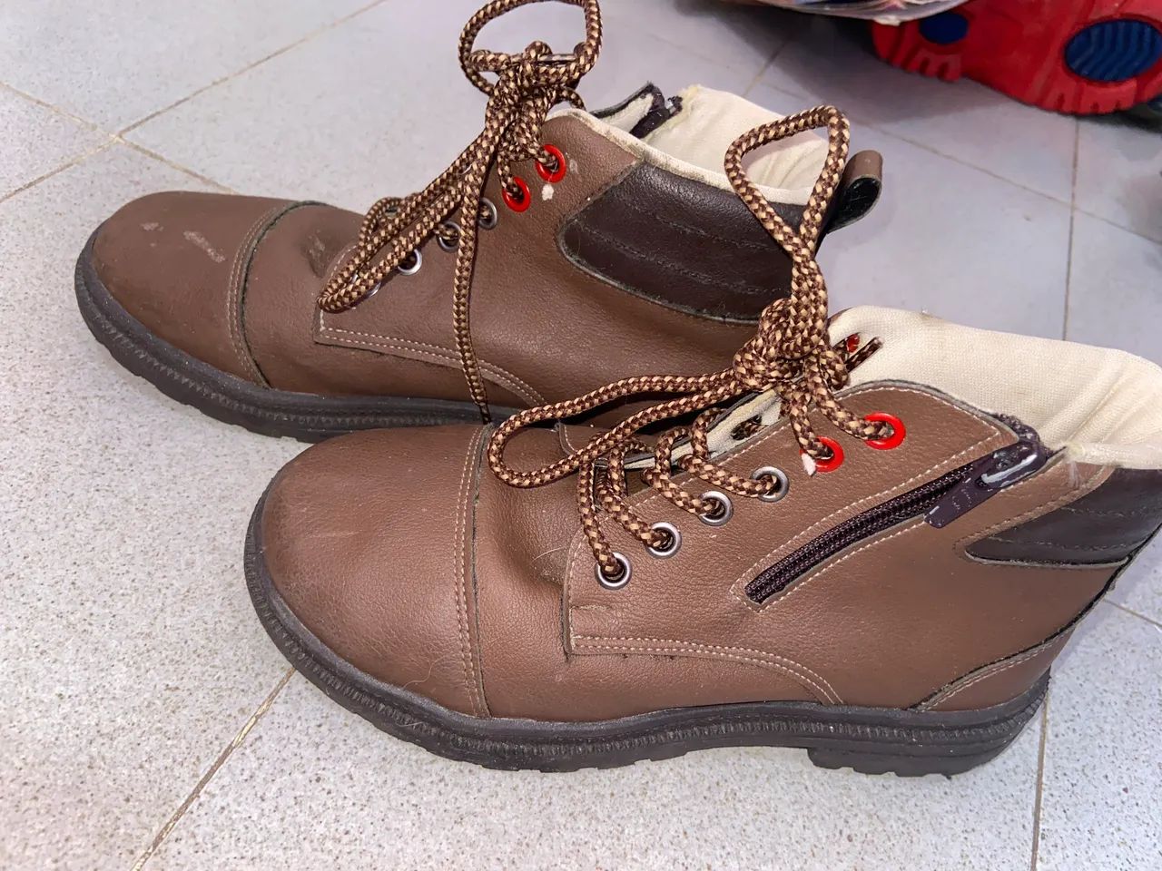 Bota menino número 31