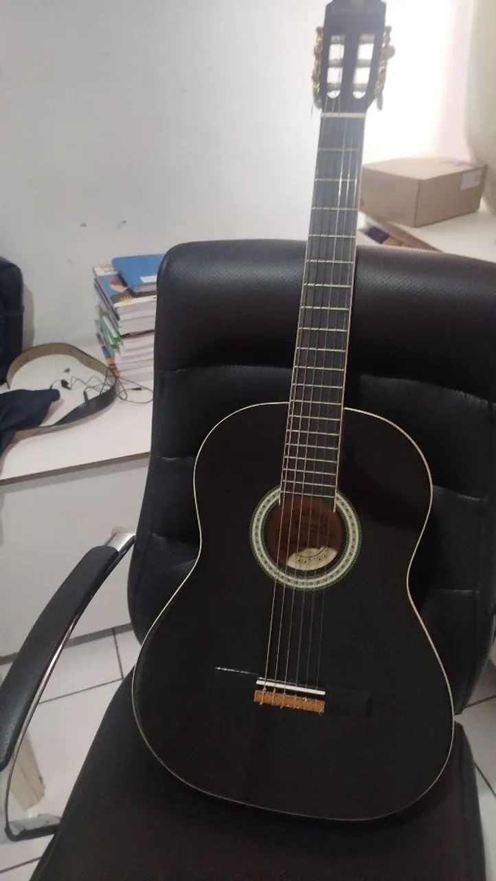 Violão novo