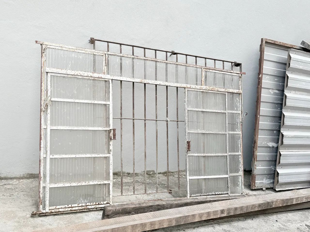 Portas, janelas e grades419360429688770562