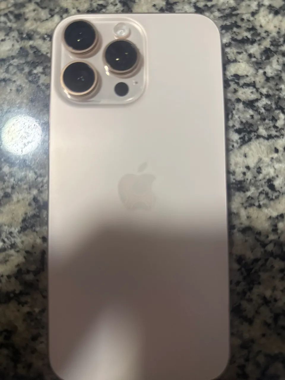 Carcaça iphone 16 pro max 