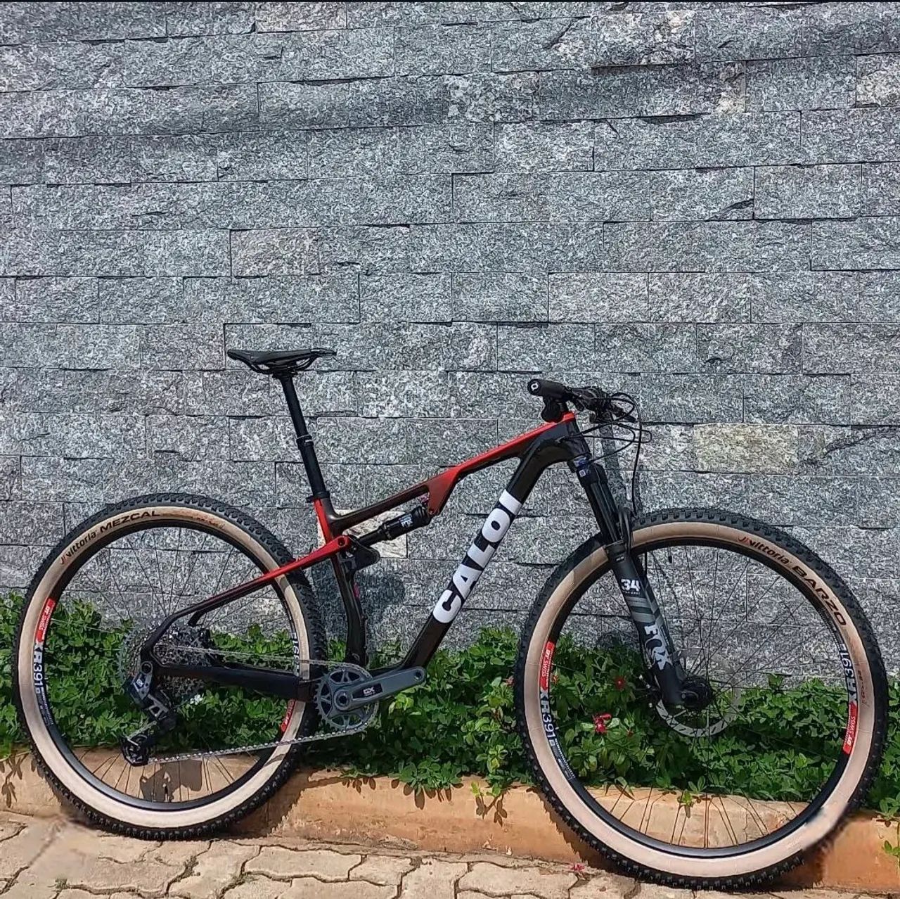 Elite Carbon FS Racing