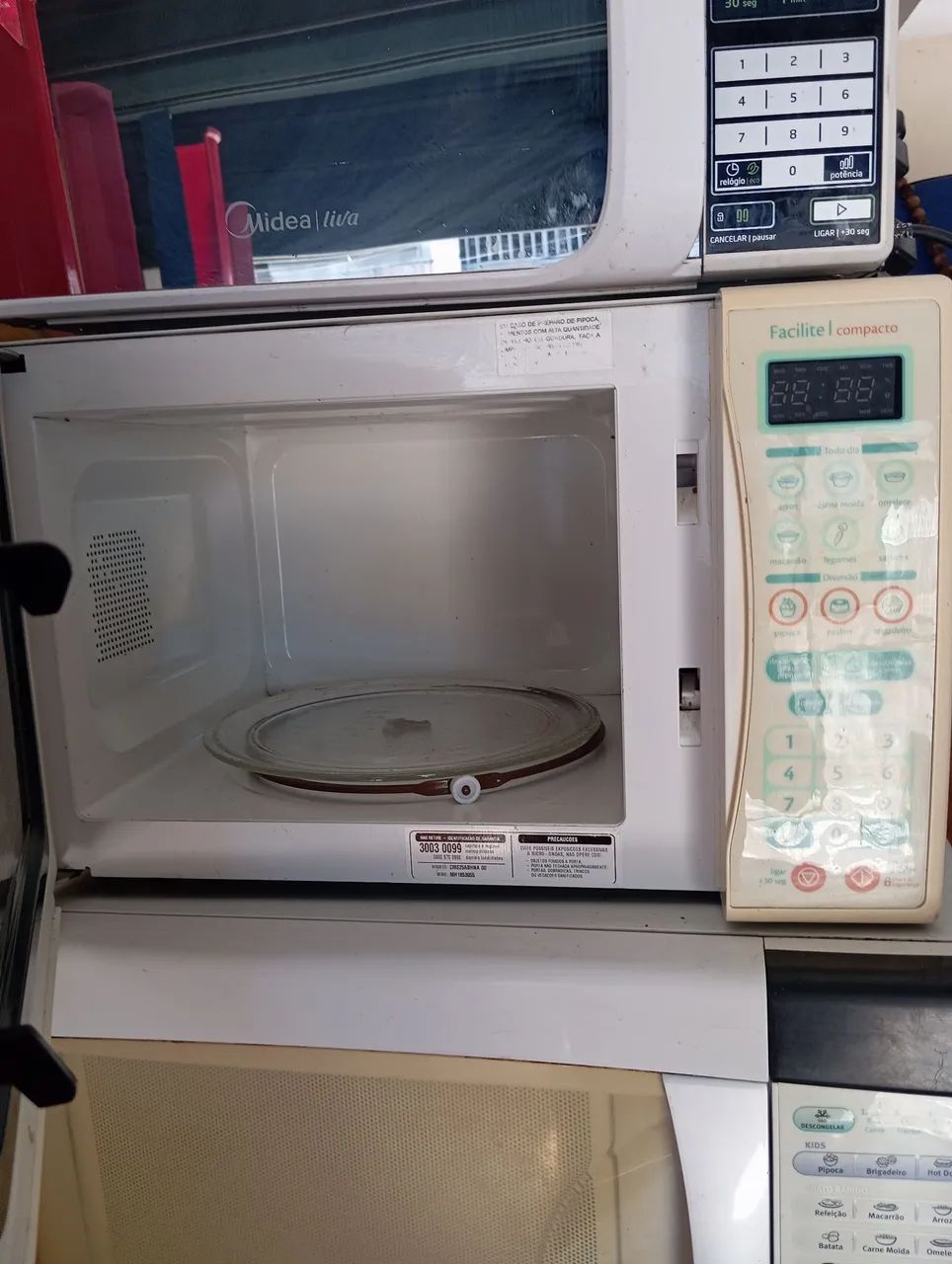 Vendo Microondas Cônsul 18 litros  - Foto 2