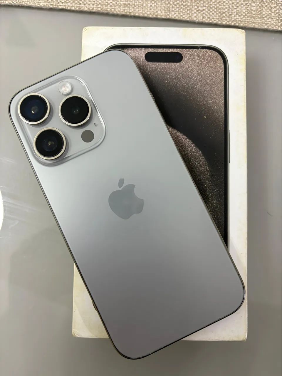 iPhone 15 pro prata  - Foto 2
