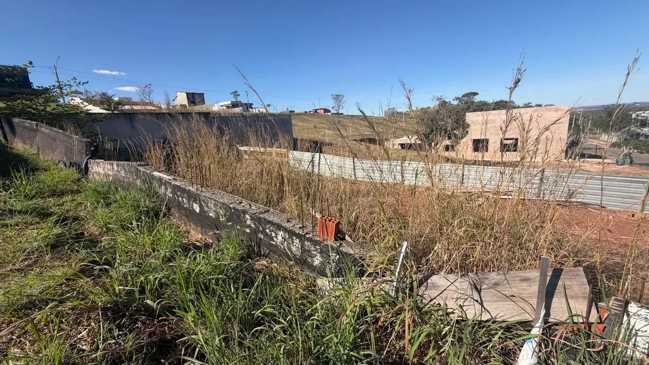 Lote Vila Suíça esquina e grande villa