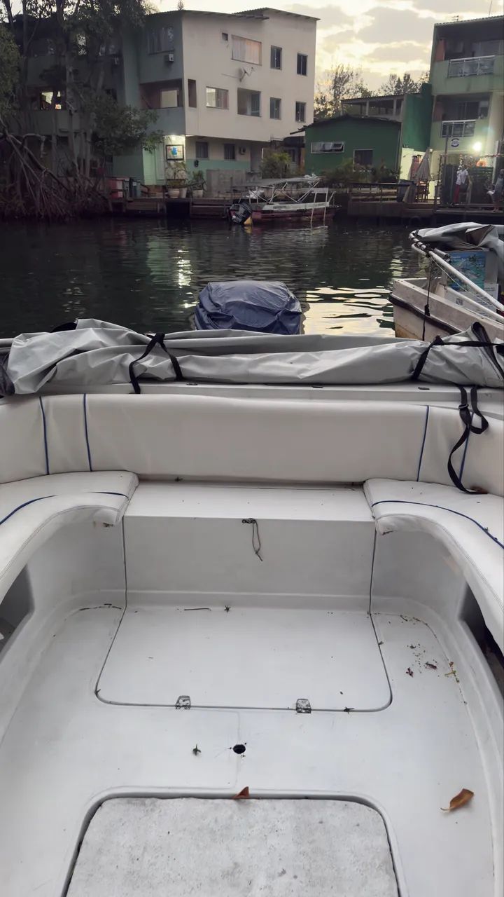 Lancha 26 pés com motor Yamaha 250hp - Foto 3