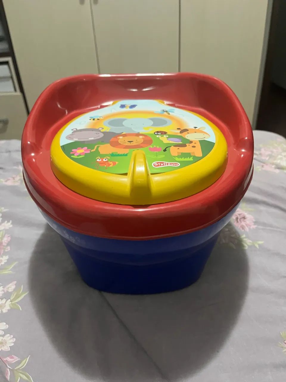 Troninho musical 