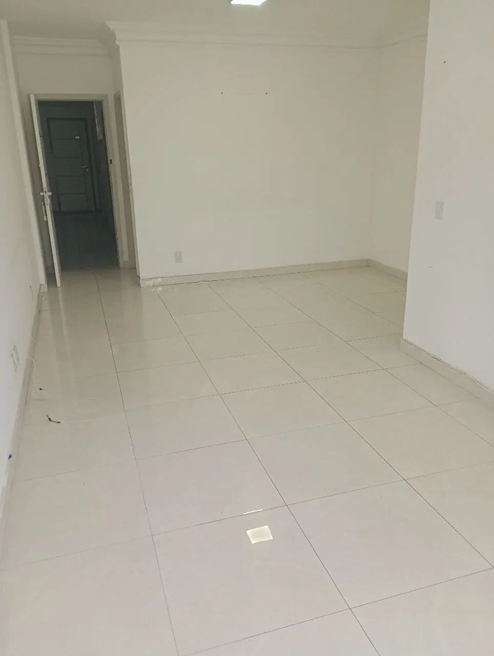 Alugo 3 quartos com suíte em Bento Ferreira 