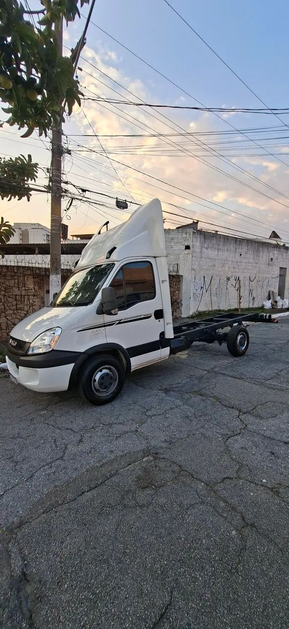 Iveco Daily DAILY CHASSI 35S14 2P (DIES.)(E5) 2014