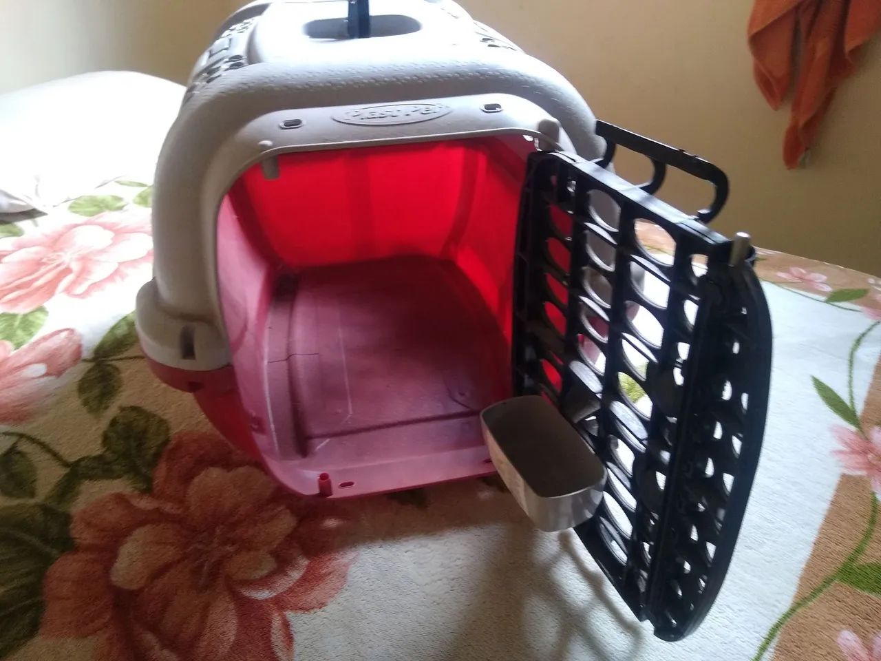 Caixa de transporte para PET 