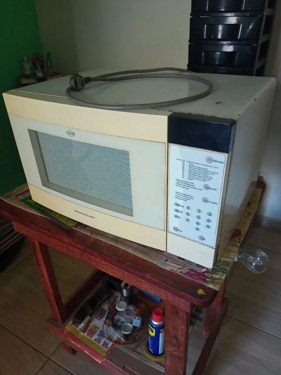 Microondas Brastemp 24 litros.