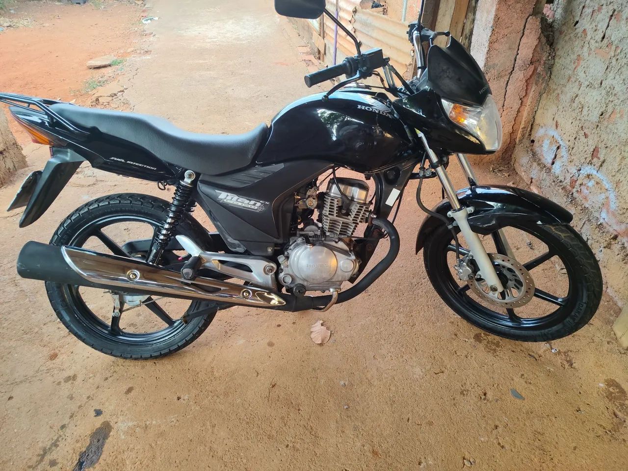 Titan 150