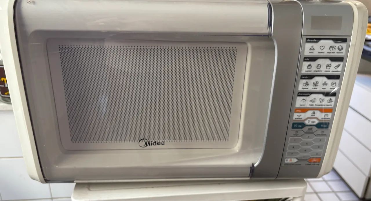 Micro-ondas Midea 30 L com Grill