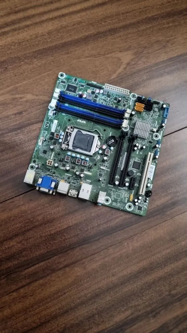 Placa Mãe Positivo  POS-PIQ77CL com defeito - Foto 2
