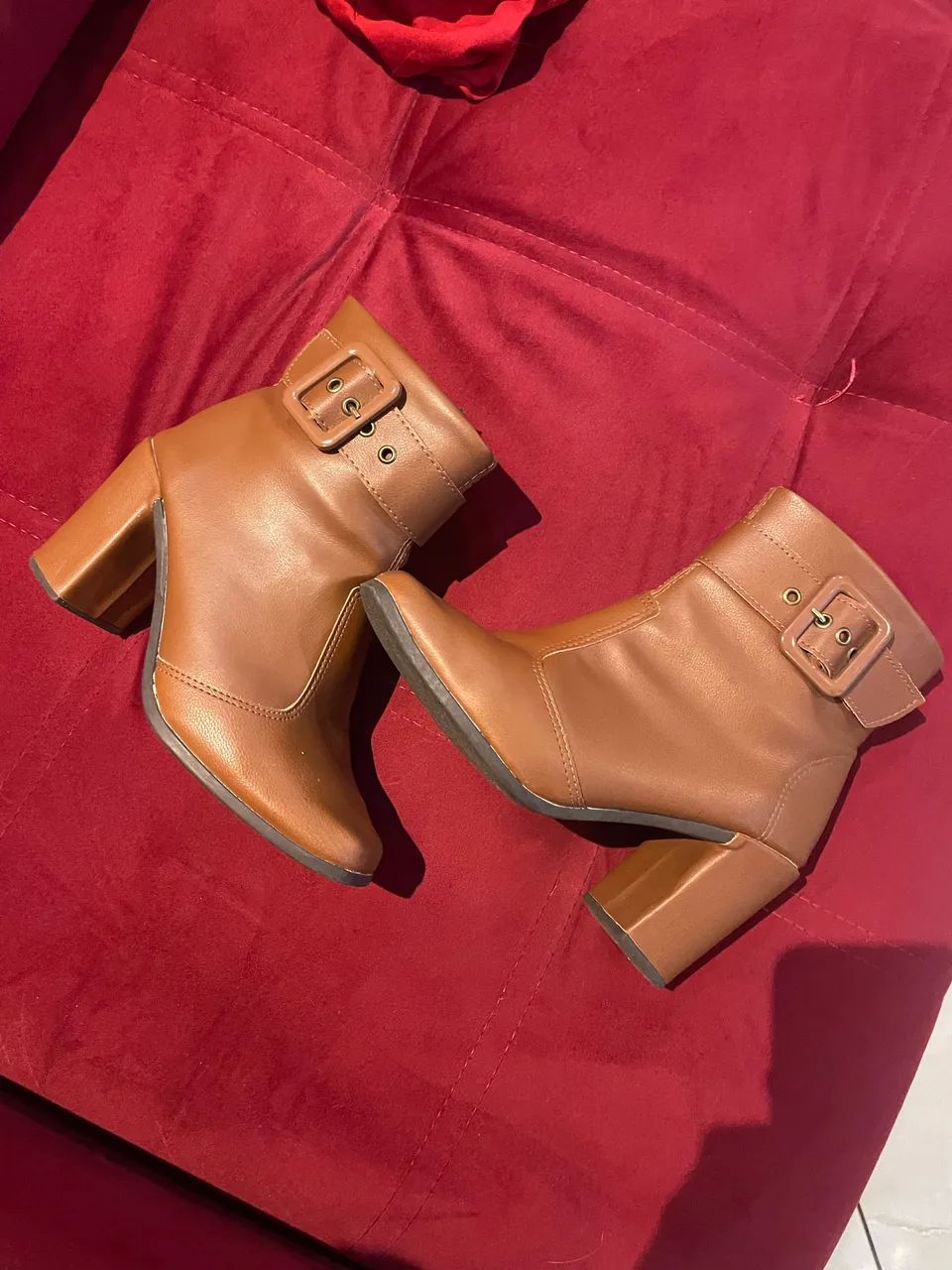 Botas cano curto com salto caramelo  - Foto 3