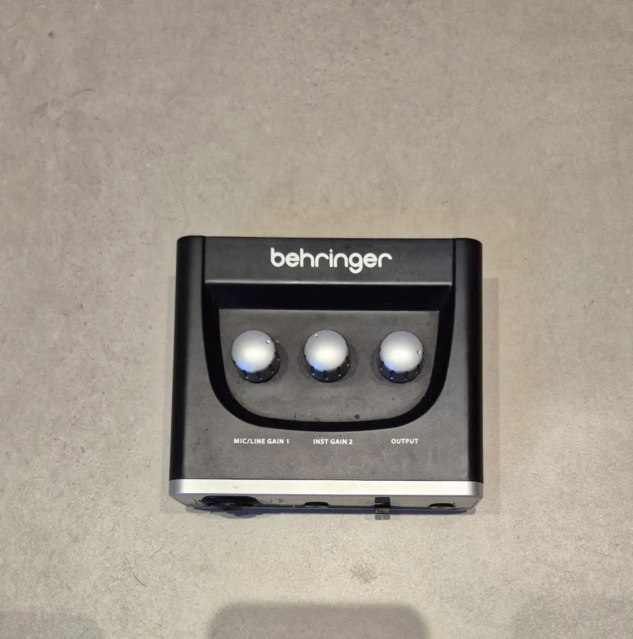 Interface de Áudio Behringer U-Phoria UM2 - Foto 3