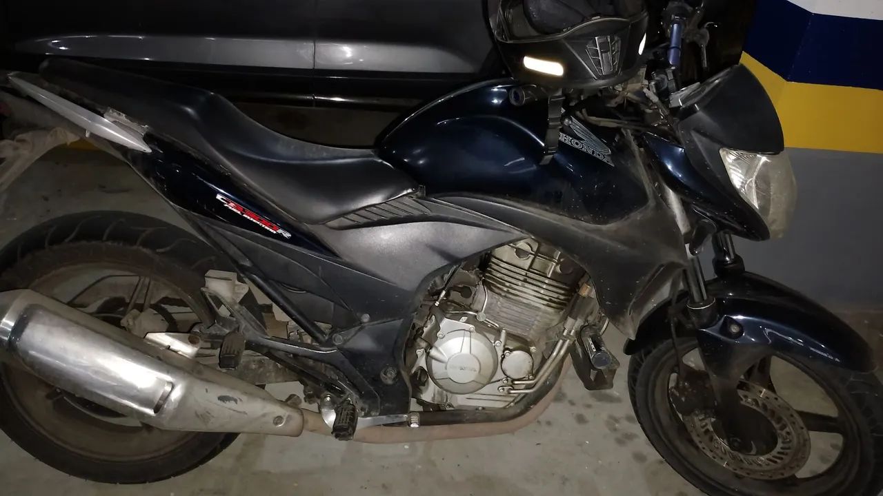 CB 300 em ótimo estado  - Foto 2