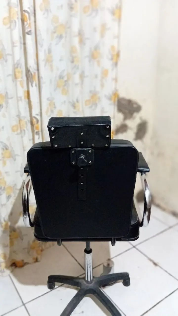 Cadeira para barbearia em perfeito estado! - Foto 2