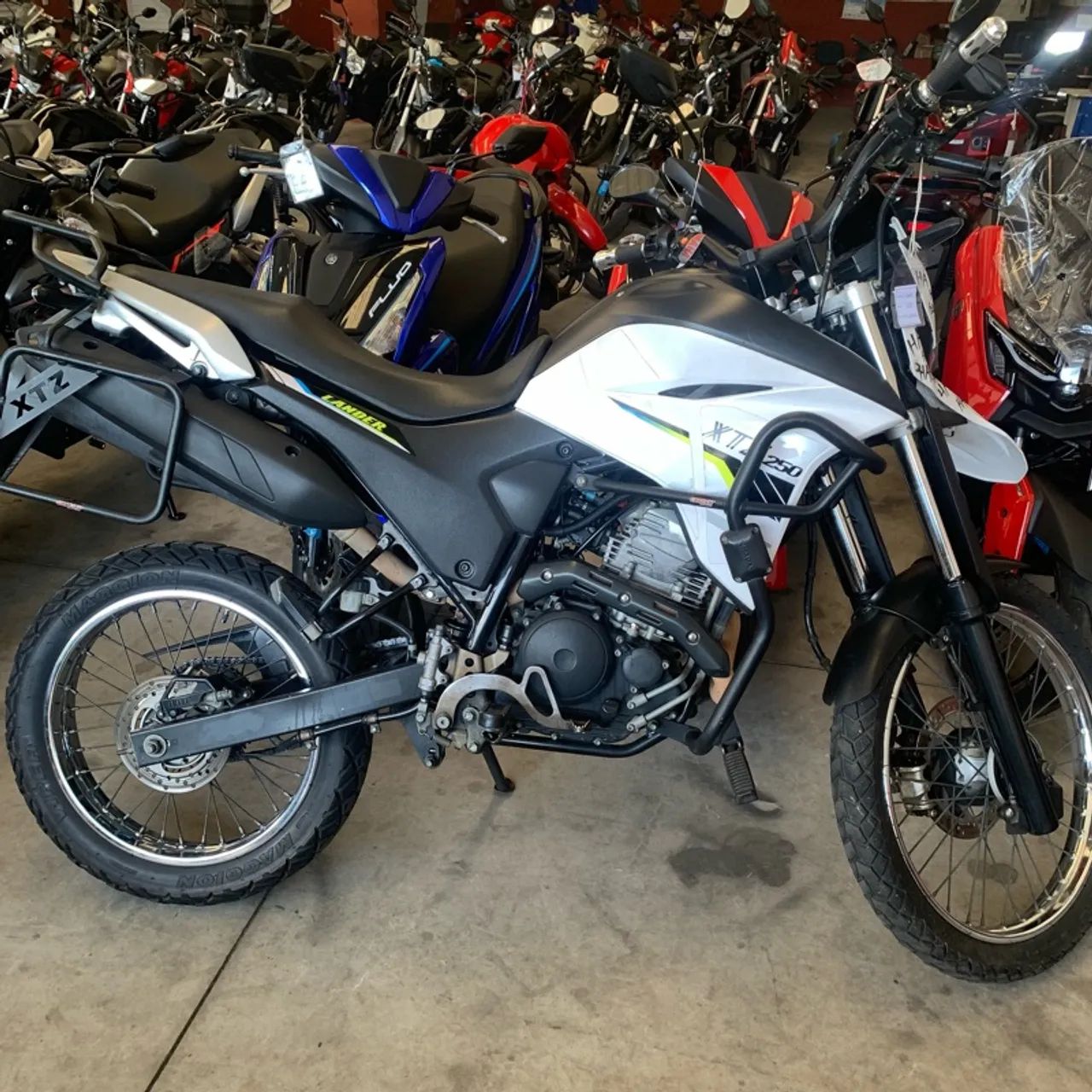 Yamaha XTZ 250 Lander 250 cc  - Foto 2