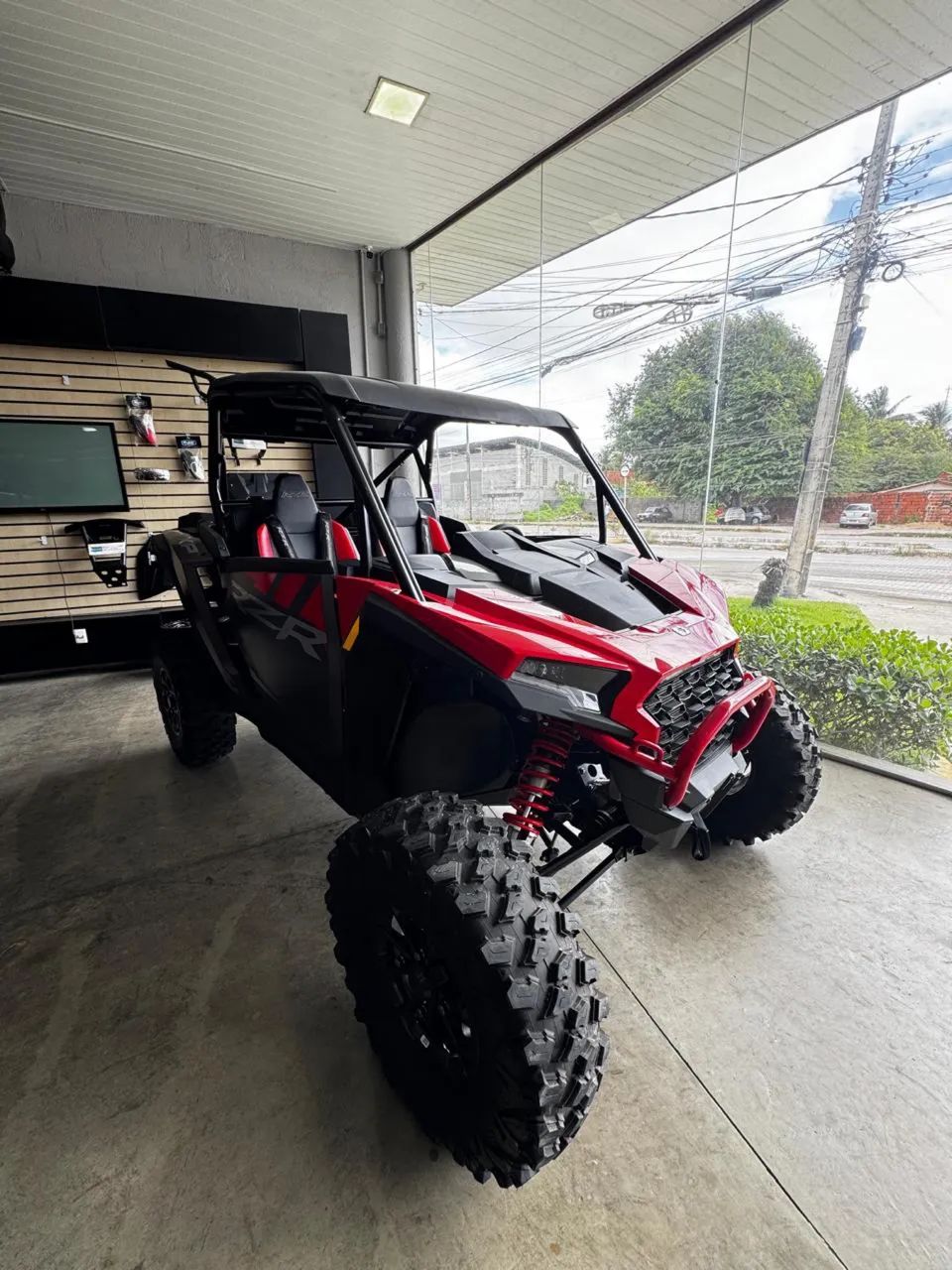 UTV Polaris RZR XP