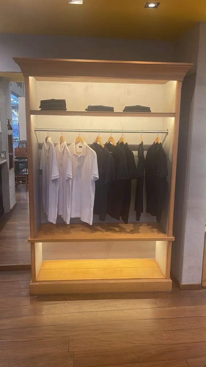 GUARDA ROUPA