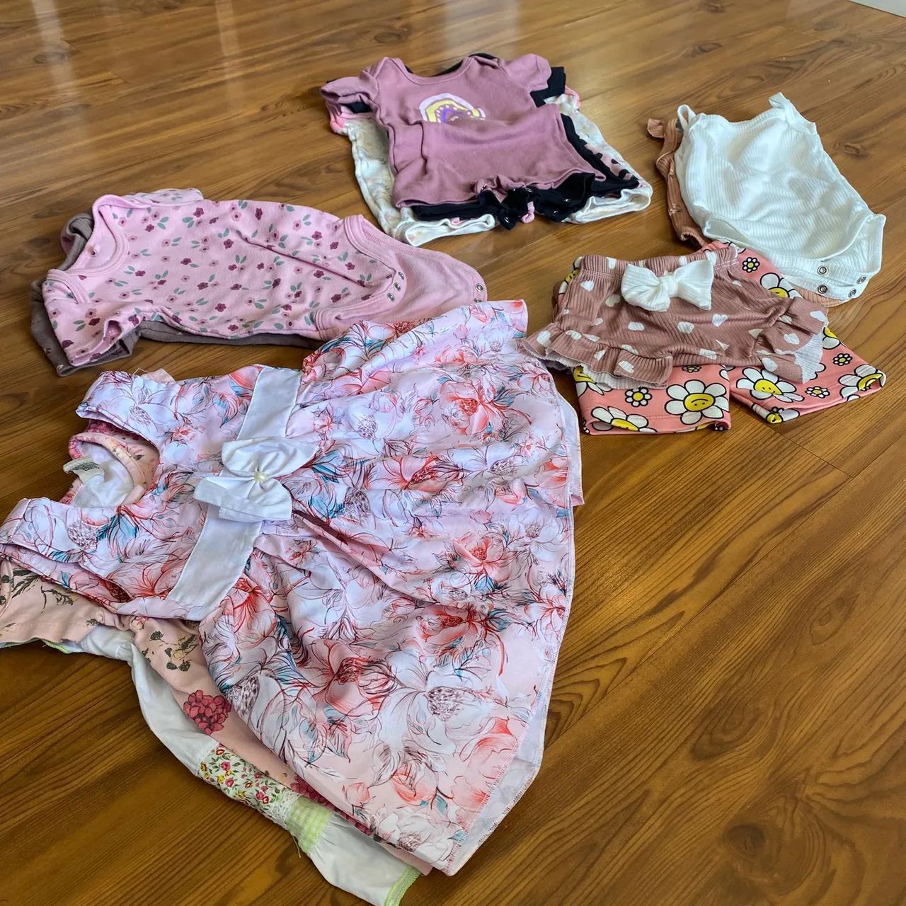 Lotinho de Roupas de Menina 3 - 6 meses - Foto 2