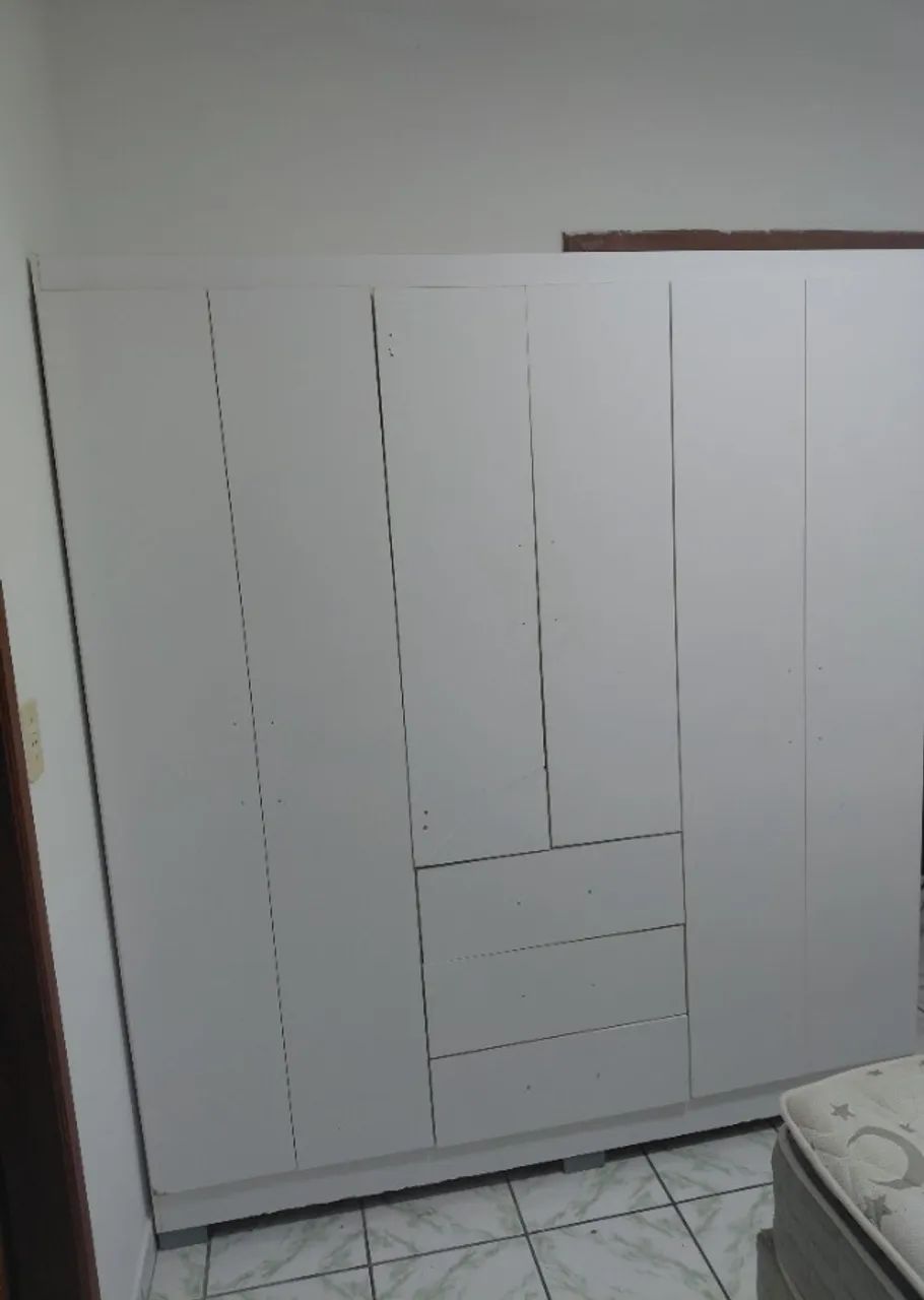 Guarda roupa 6 portas 