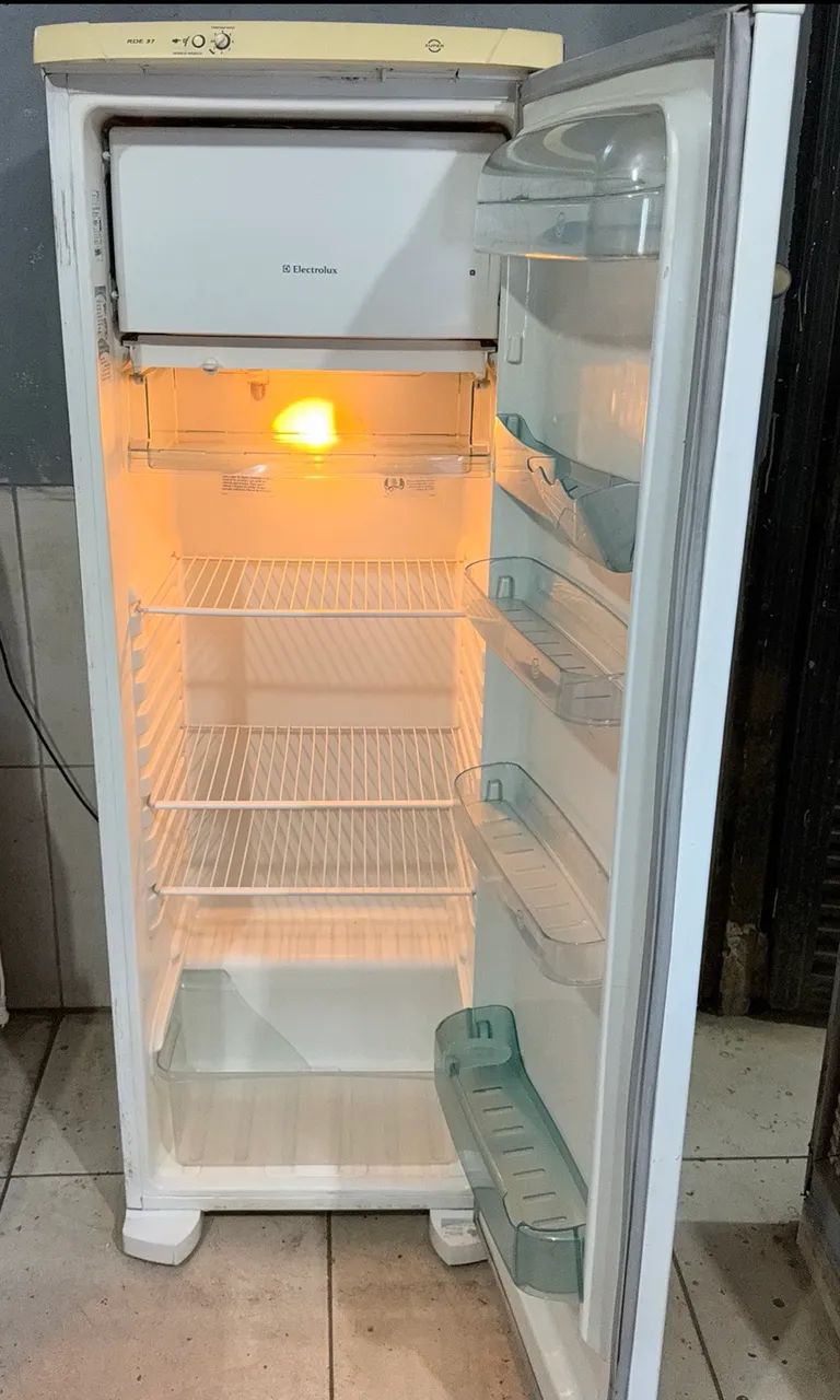 Geladeira cônsul 320 litros usada barata funcionando perfeitamente  - Foto 2