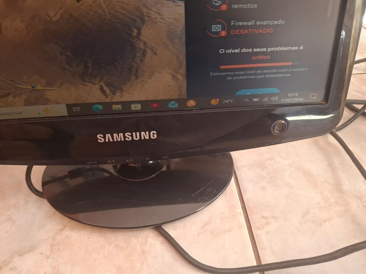 MONITOR SAMSUNG 16 polegadas,  IMPECÁVEL. Sem detalhes,  vga , so ligar e usar - Foto 5