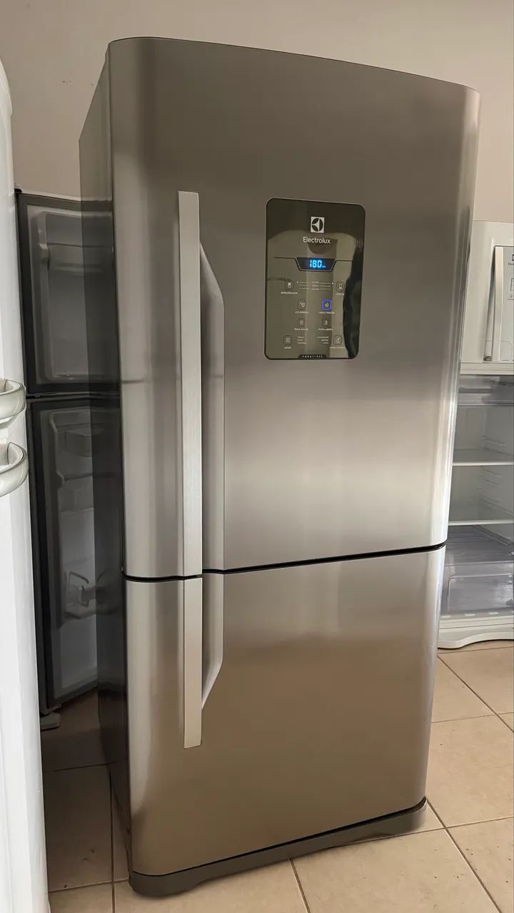 Geladeira Eletrolux Inverse 600 litros 