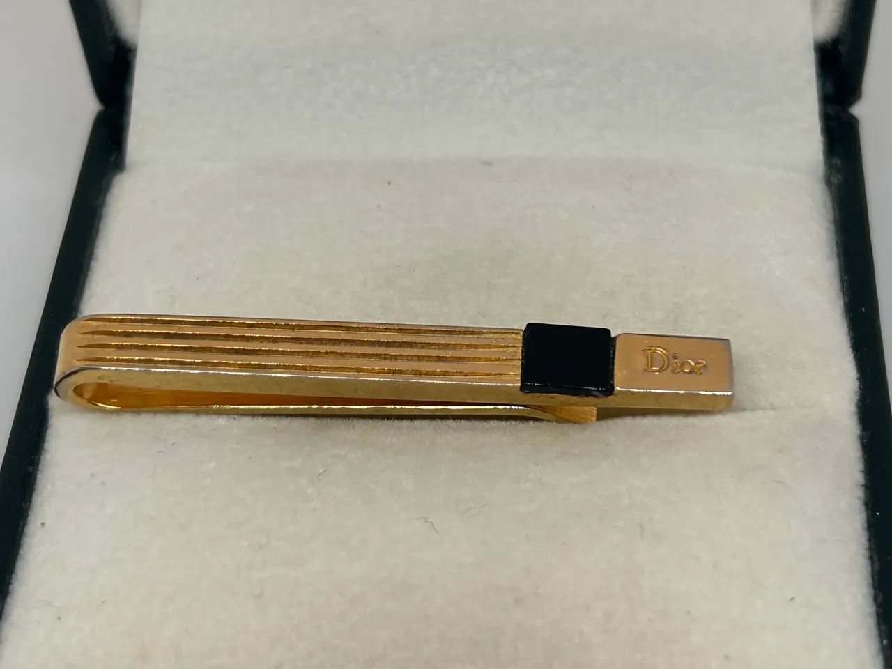 prendedor de gravata dior dourado vintage - Foto 3