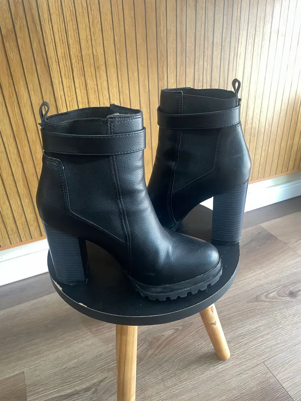 Botas e coturnos em excelente estado  - Foto 2