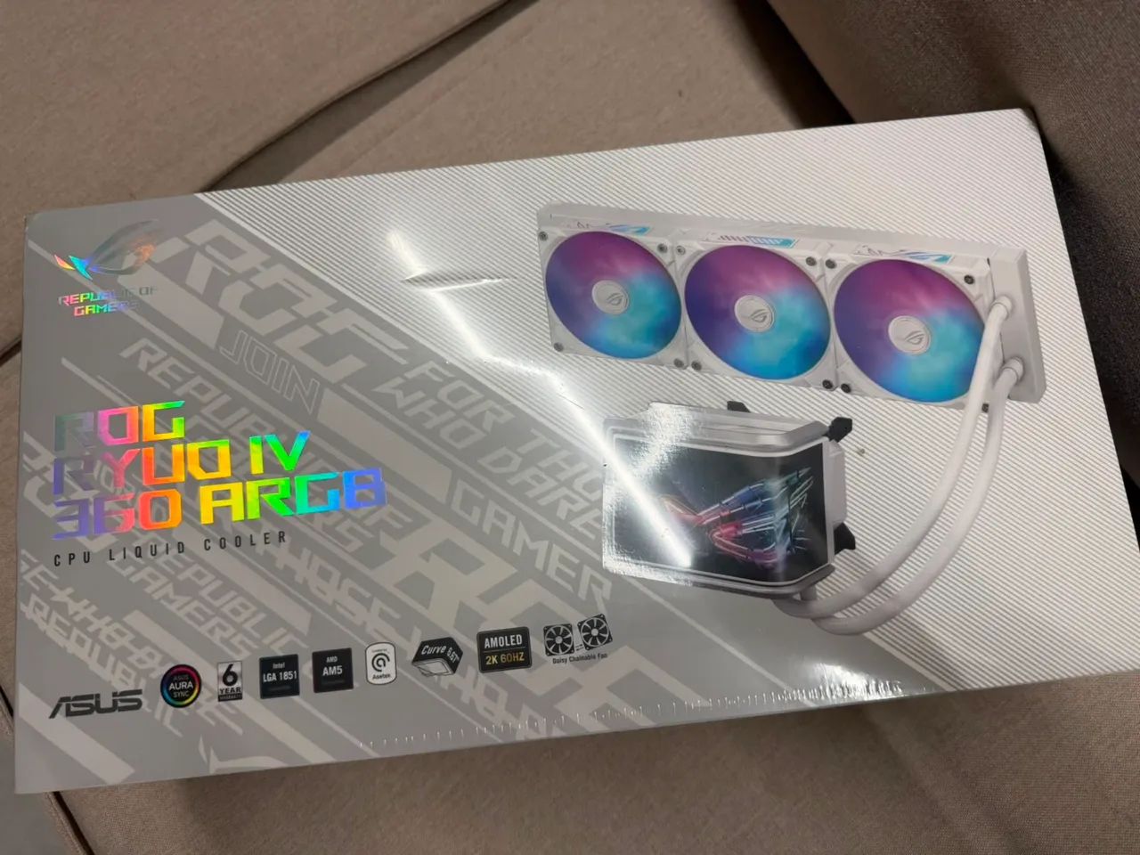 ASUS ROG Ryuo IV SLC 360 ARGB White (Tela Curva AMOLED) ?