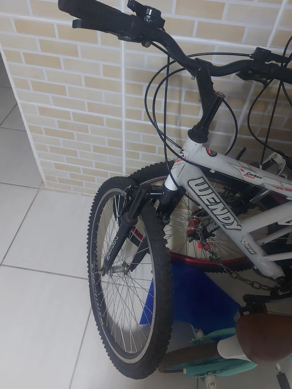 Vendo uma bicicleta 