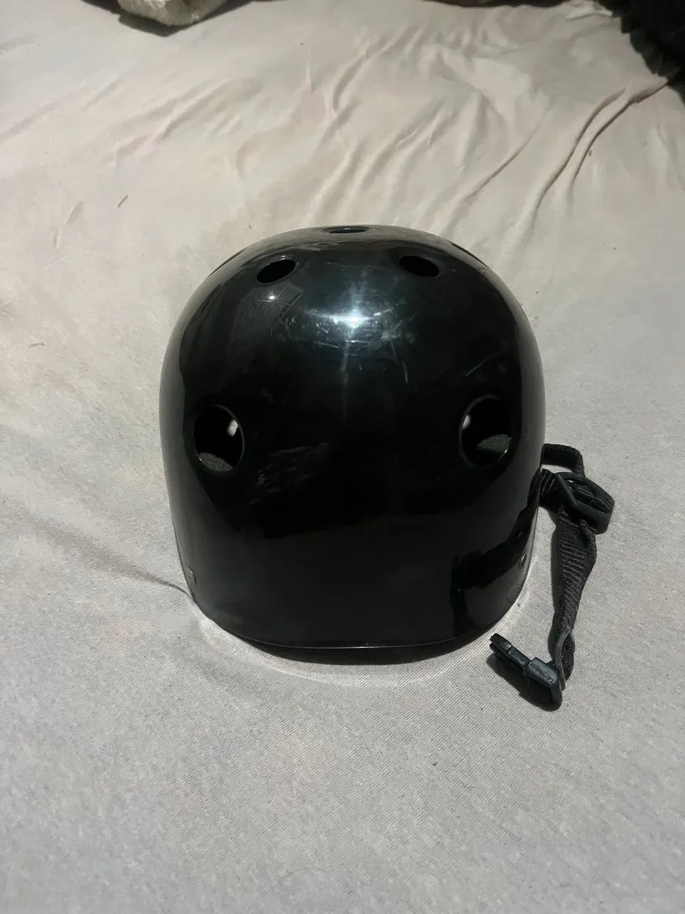 Capacete para andar de skt em perfeito estado 