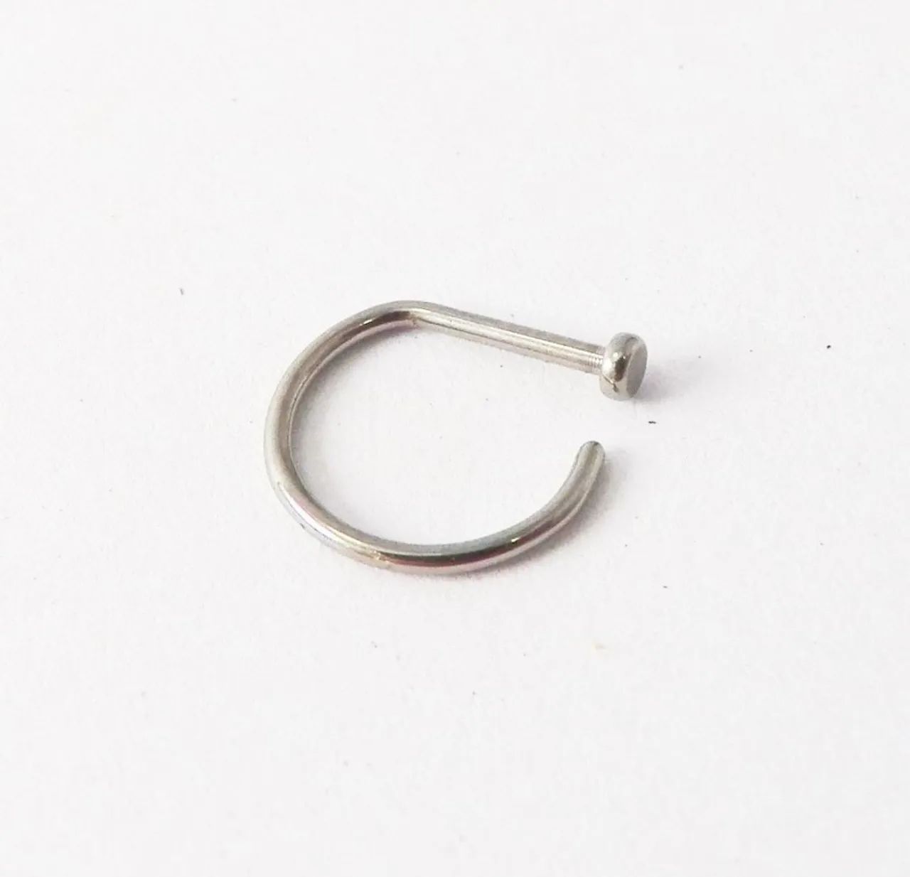 Joia D-ring Em Titânio.