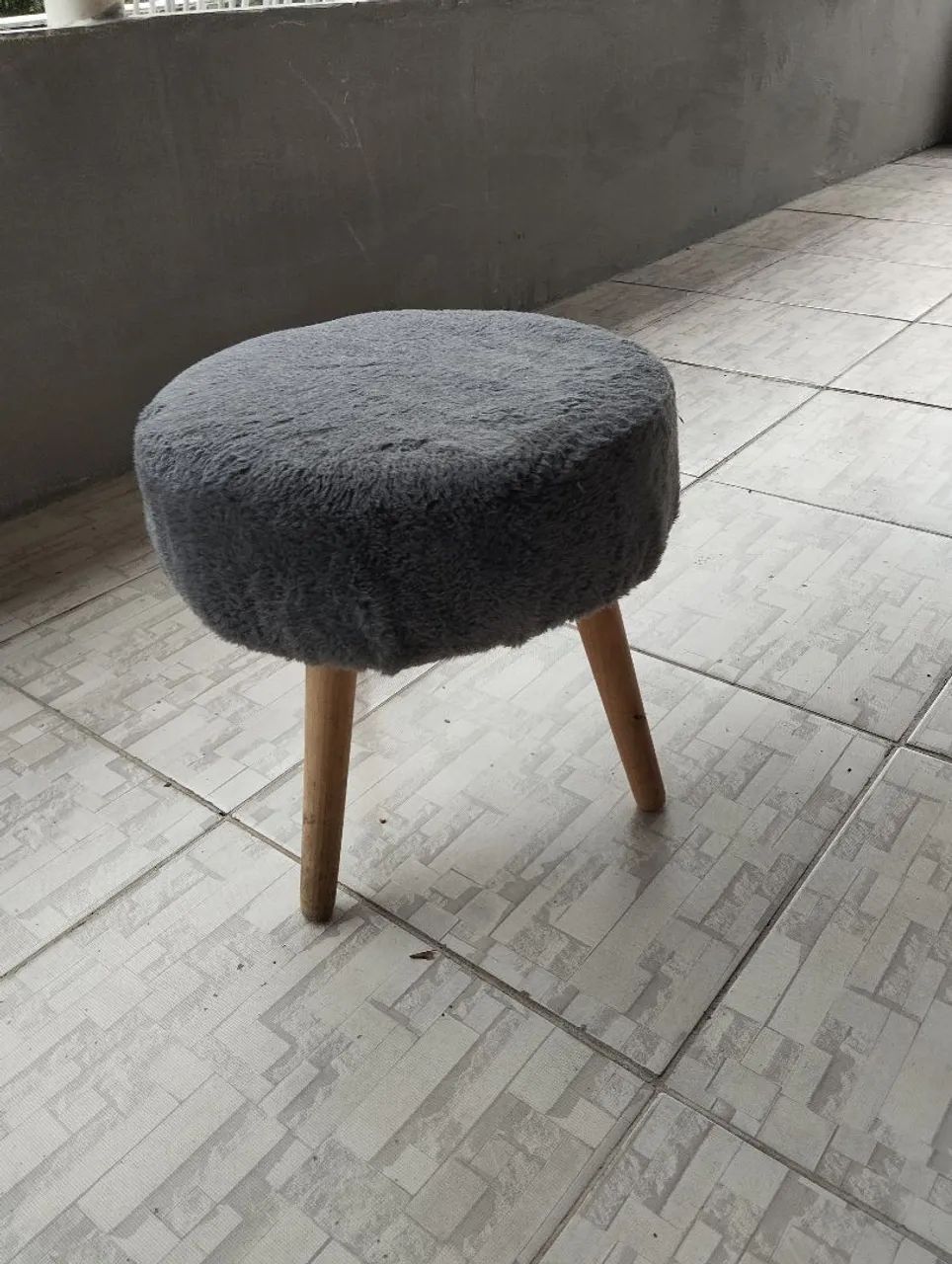banqueta em ótimo estado