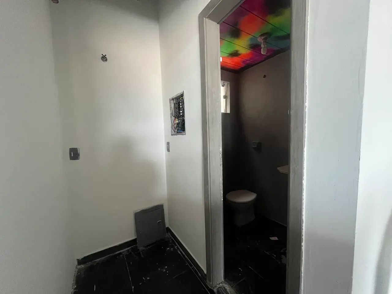 sala comercial proximo a orla morena