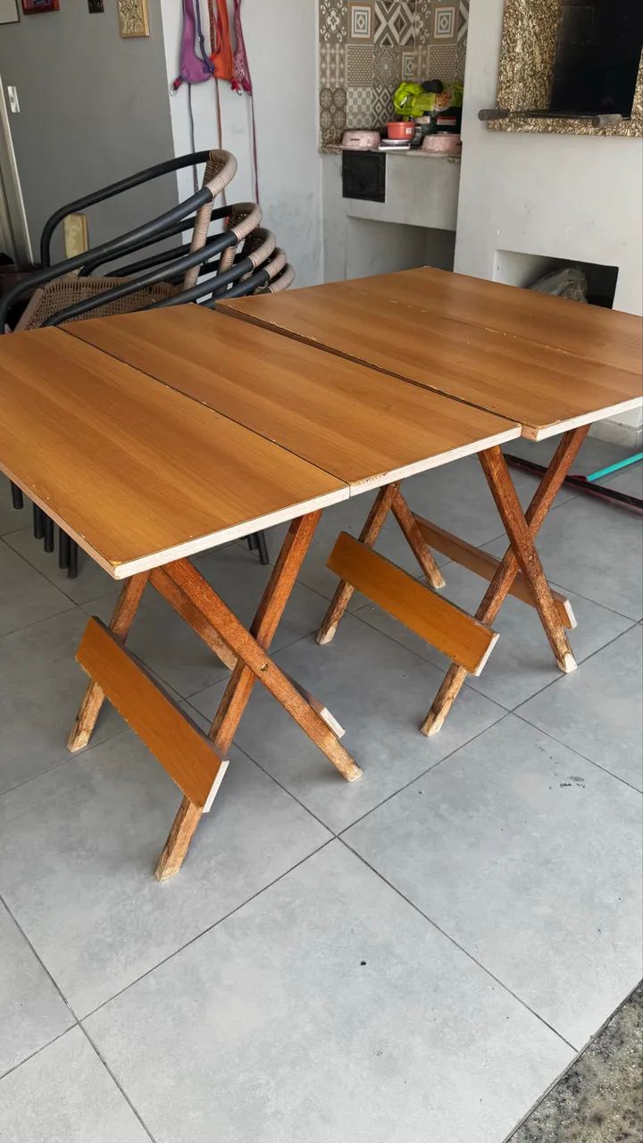Mesa dobravel e cadeiras