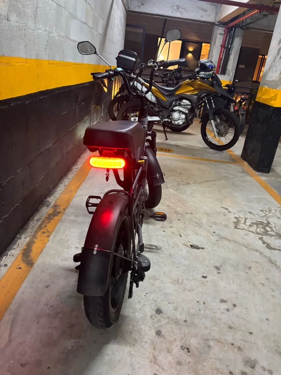 Bicicleta Cruiser X - 2 meses de uso - Foto 3